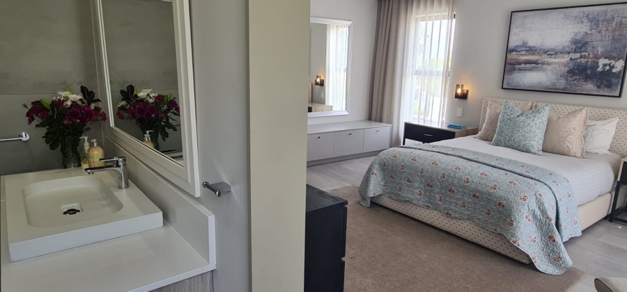 10 Bedroom Property for Sale in Bloubergstrand Western Cape